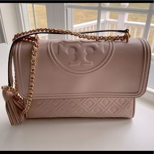 Gorgeous Pink Torch Burch Petal Pink Fleming Purse